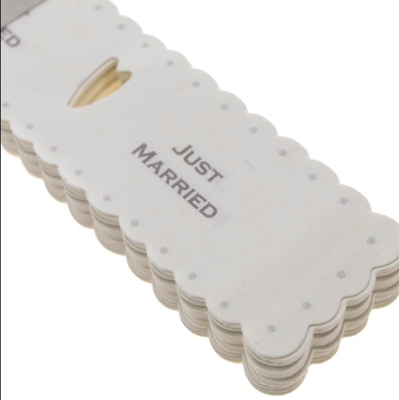 East of India | Paper Chains Just Married - Picture 6 of 7